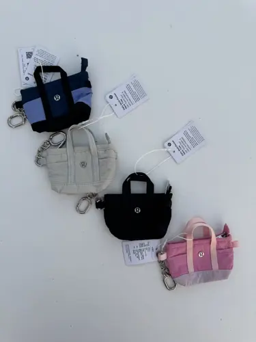 جاکلیدی نانو توت بگ Lululemon - تصویر اصلی