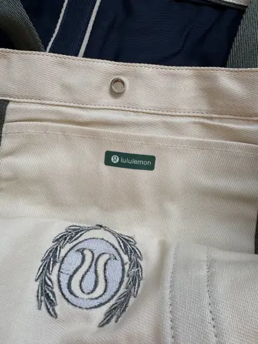 توت بگ تنیسی Lululemon - تصویر دوم