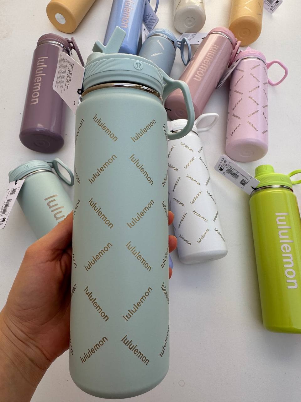 باتل مونوگرام Lululemon 24oz
