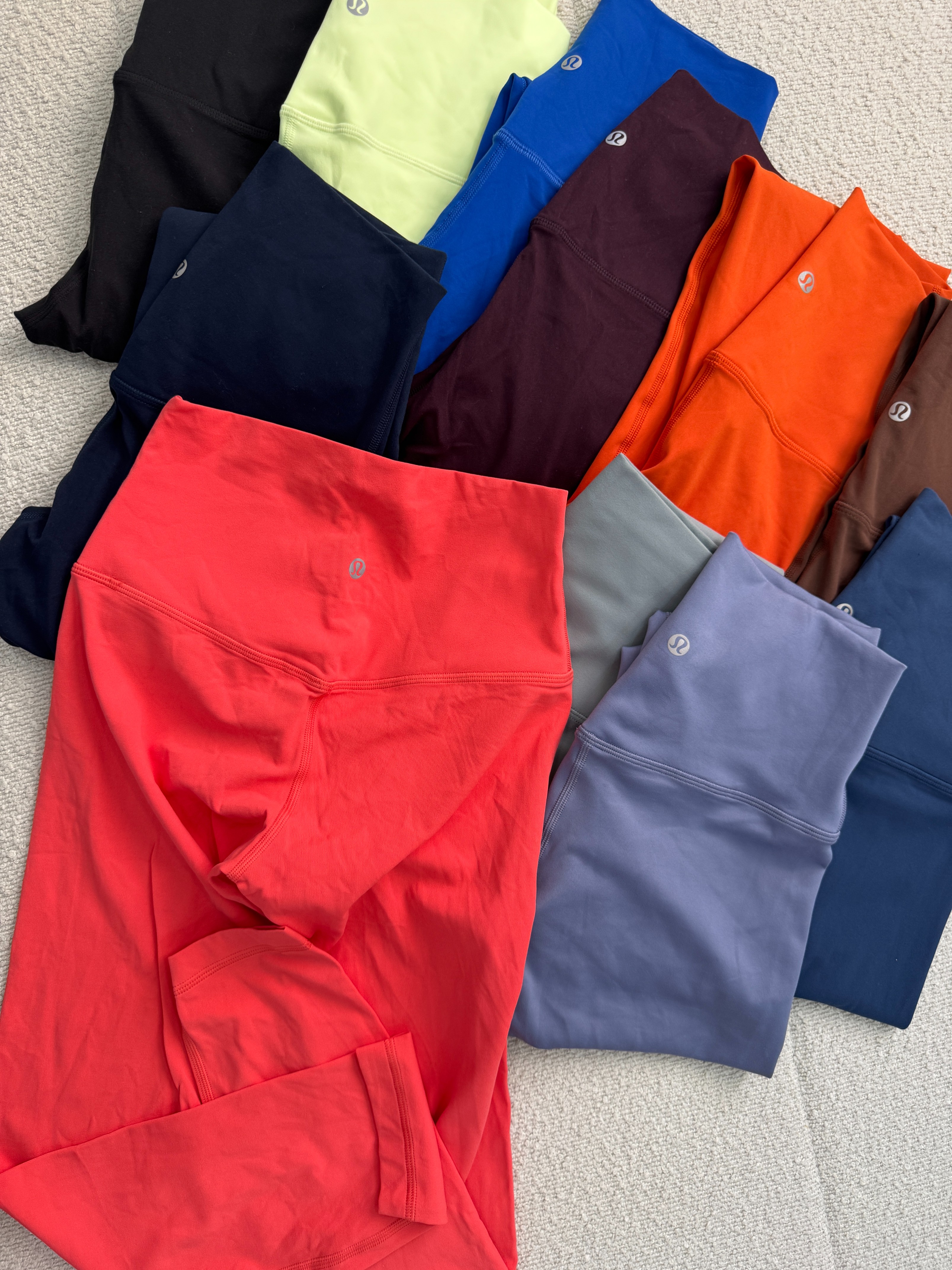 لگ الاین Lululemon کامبوج